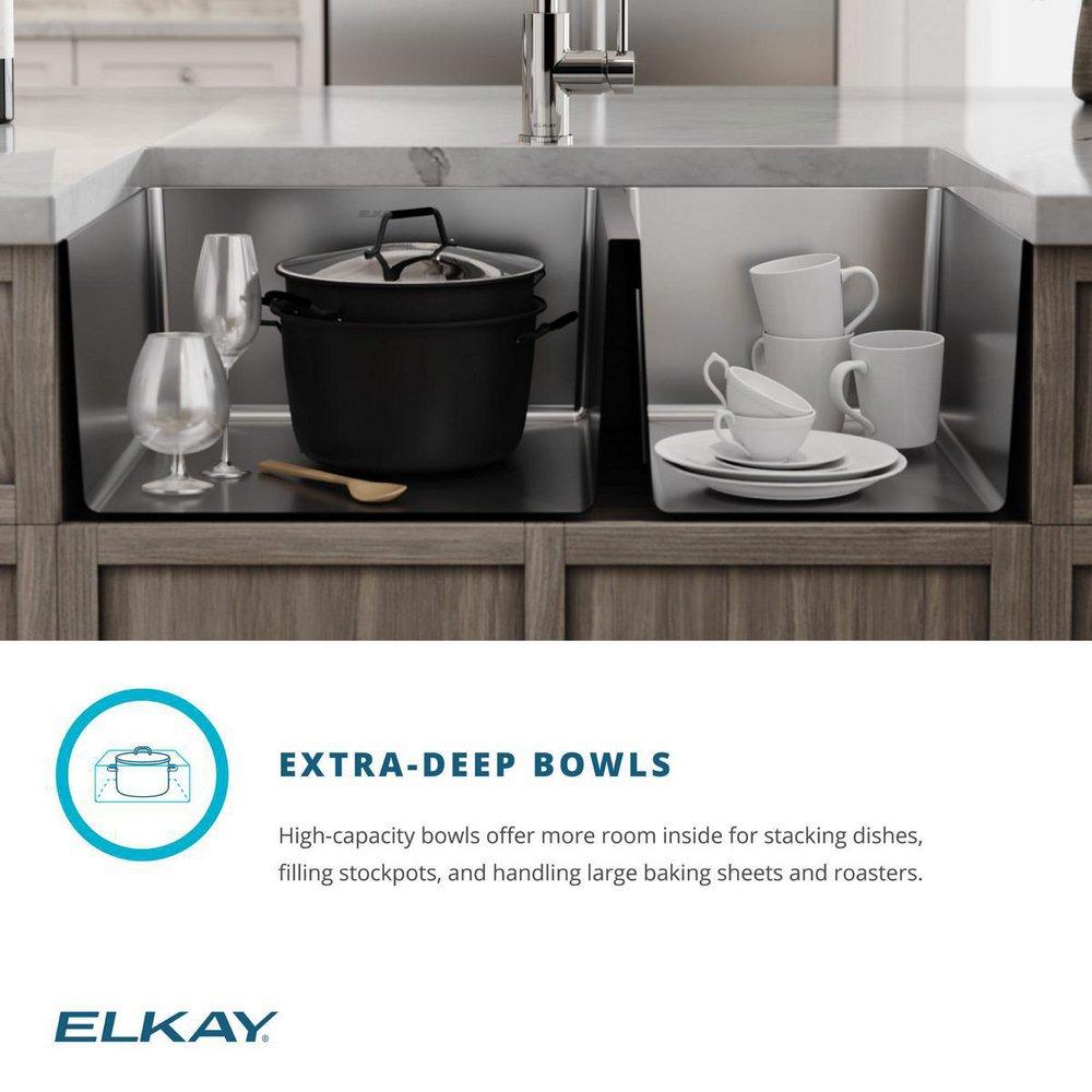 Elkay Polished Satin 31-1/2 x 18-1/2 in. No Hole Stainless Steel Double Bowl Undermount Kitchen Sink 
