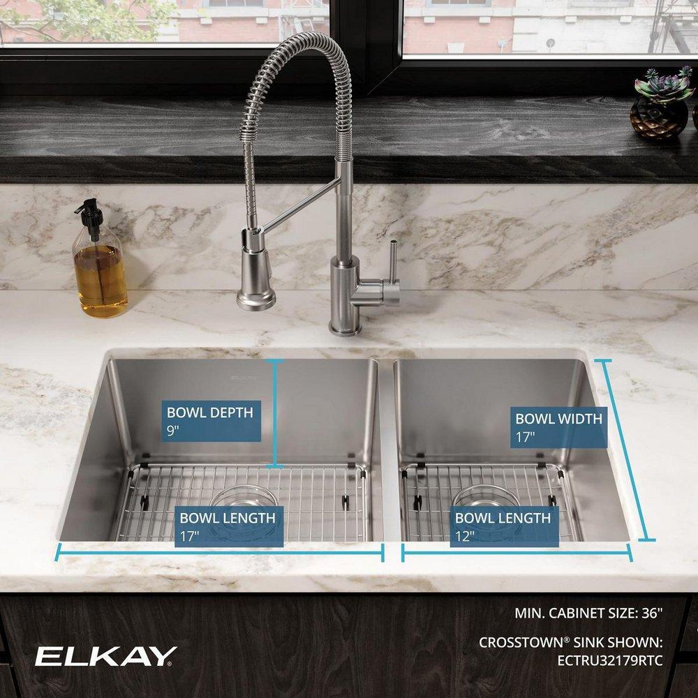 Elkay Polished Satin 31-1/2 x 18-1/2 in. No Hole Stainless Steel Double Bowl Undermount Kitchen Sink 