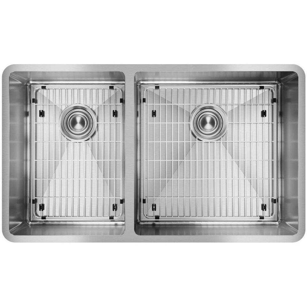 Elkay Polished Satin 31-1/2 x 18-1/2 in. No Hole Stainless Steel Double Bowl Undermount Kitchen Sink 