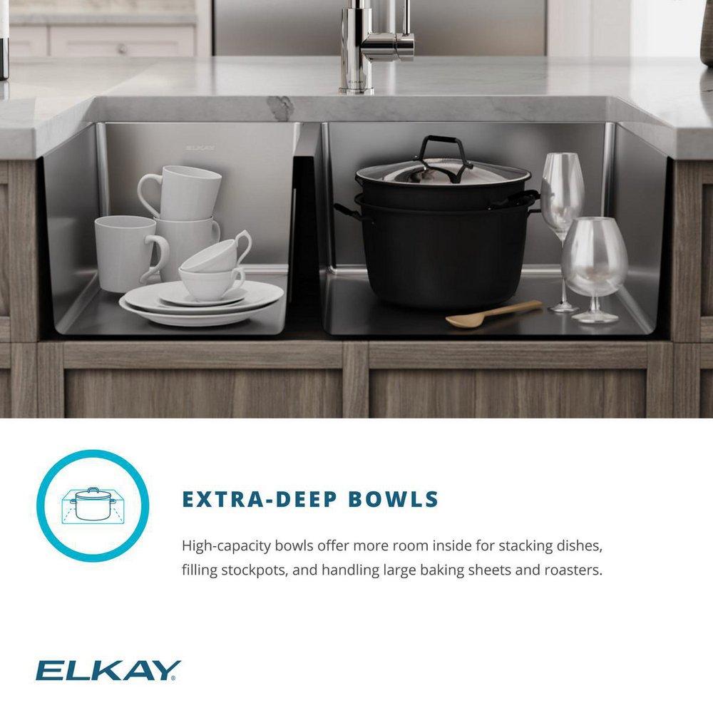 Elkay Polished Satin 31-1/2 x 18-1/2 in. No Hole Stainless Steel Double Bowl Undermount Kitchen Sink 