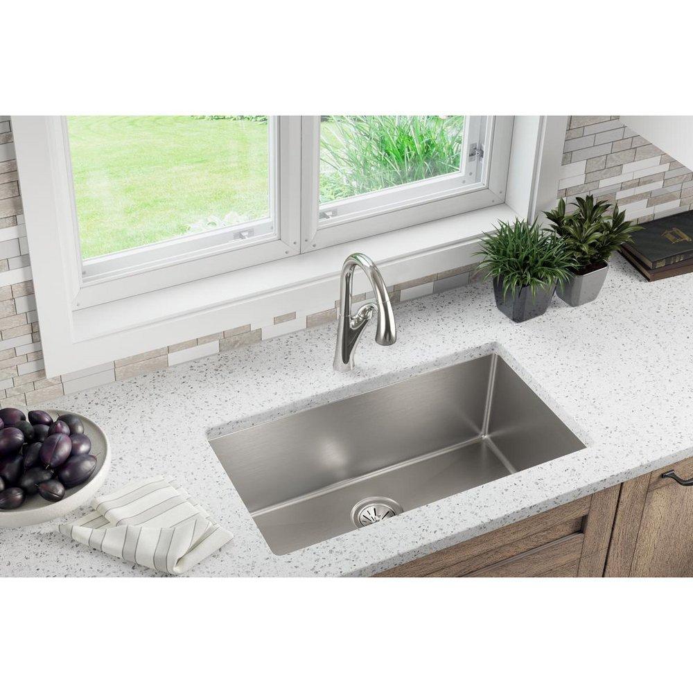 Elkay Polished Satin 30-1/2 x 18-1/2 in. No Hole Stainless Steel Single Bowl Undermount Kitchen Sink 