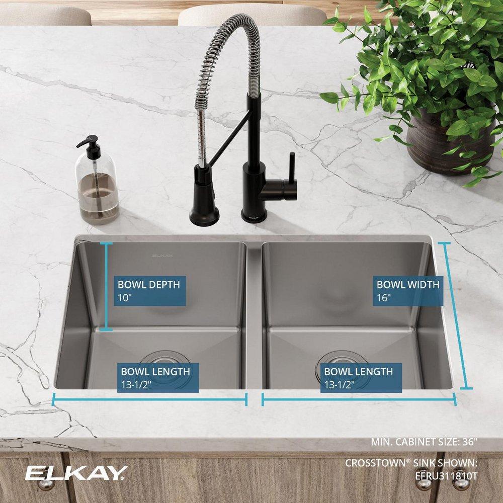 Elkay Polished Satin 30-3/4 x 18-1/2 in. No Hole Stainless Steel Double Bowl Undermount Kitchen Sink 