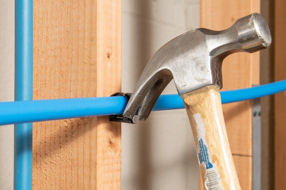 PROFLO&reg; Grey Barbed Polypropylene Full Nail Barb Clamp in Grey 