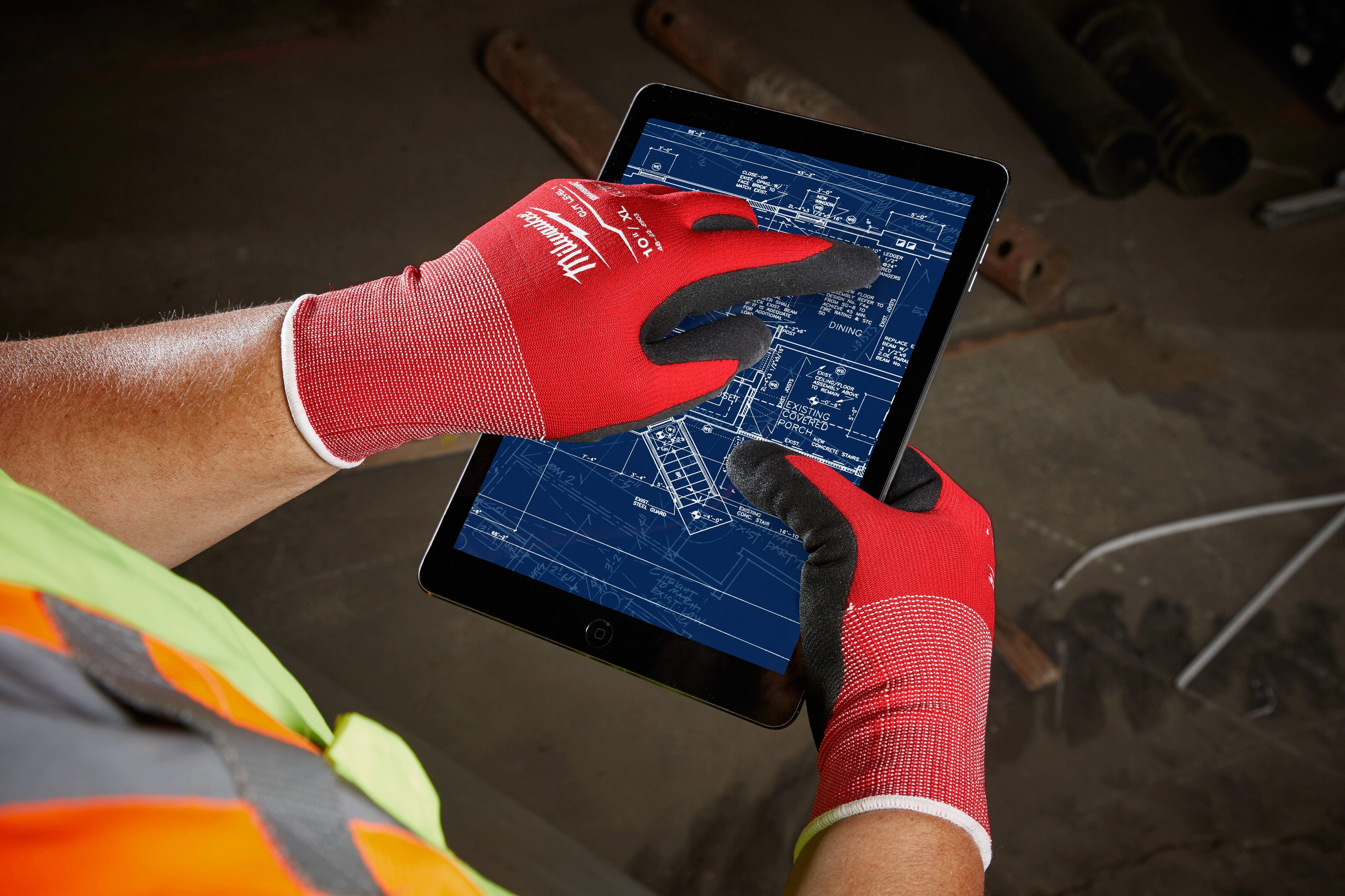 Milwaukee&reg; Black Plastic and Rubber Glove in Red and Black 