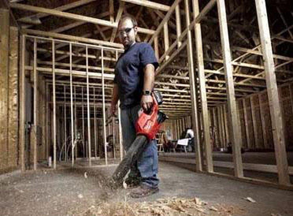 Milwaukee&reg; Red 33-4/5 in. M18 Cordless Fuel Blower Only 