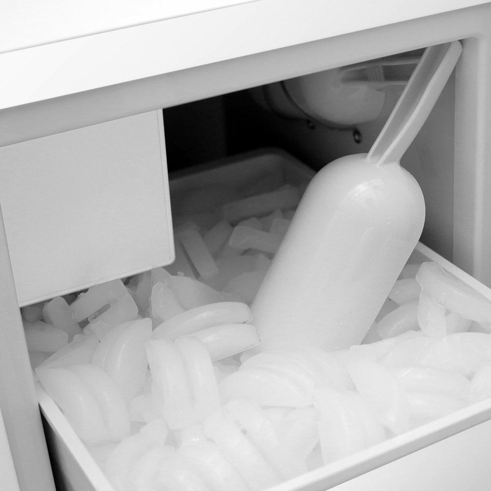 Edgestar White 33-5/16 in. 20 lb Ice Maker 