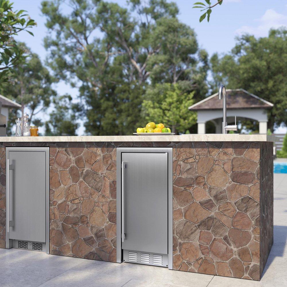 Edgestar Stainless Steel 33-5/16 in. 20 lb Ice Maker 