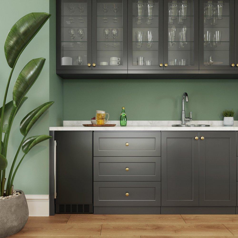 Edgestar Black 33-5/16 in. 20 lb Ice Maker 