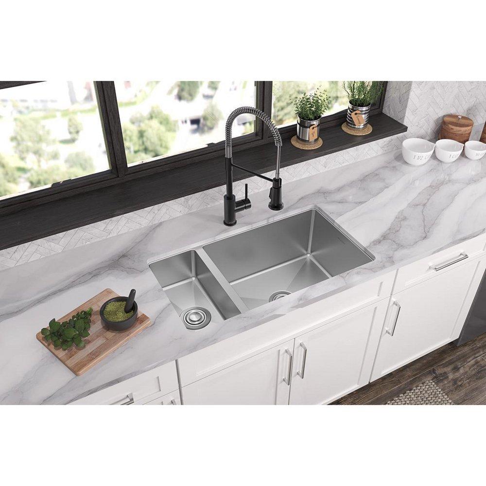 Elkay Polished Satin 32-1/4 x 18-1/4 in. No Hole Stainless Steel Double Bowl Undermount Kitchen Sink 
