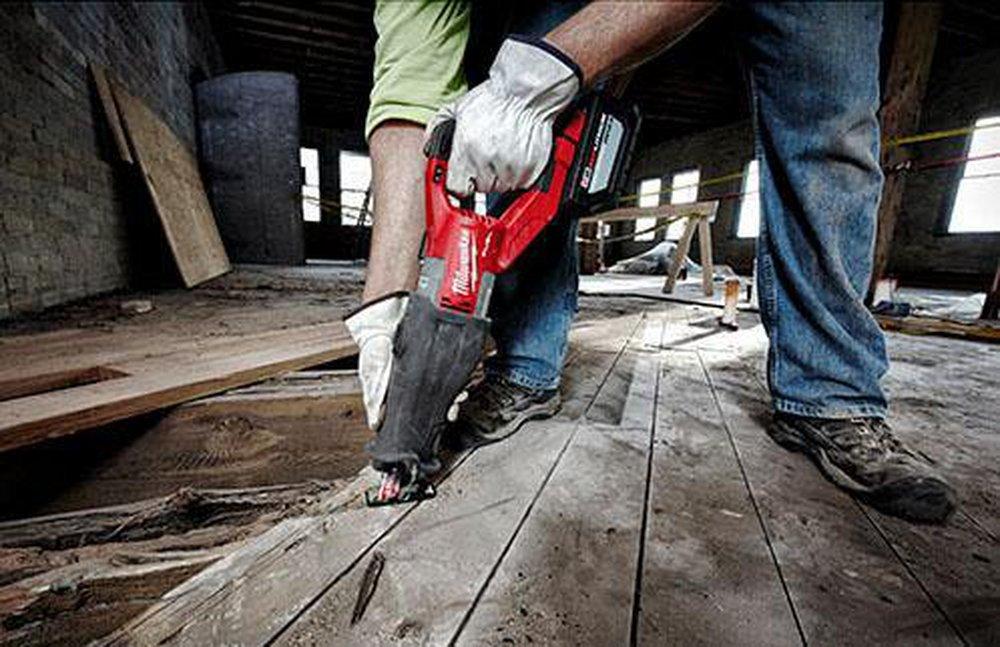 Milwaukee&reg; Black Cordless 12A Lithium-ion Reciprocating Tool Kit 