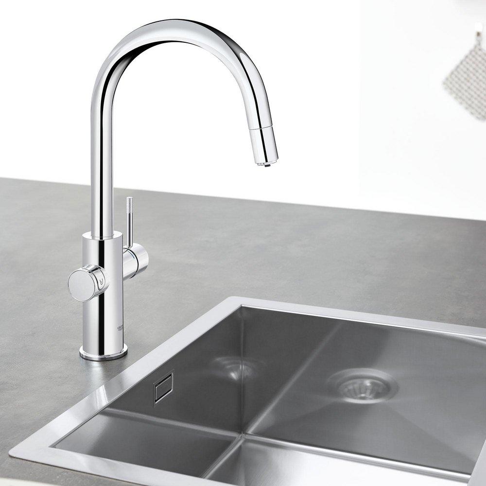 GROHE StarLight Chrome Single Handle Pull Out Kitchen Faucet 