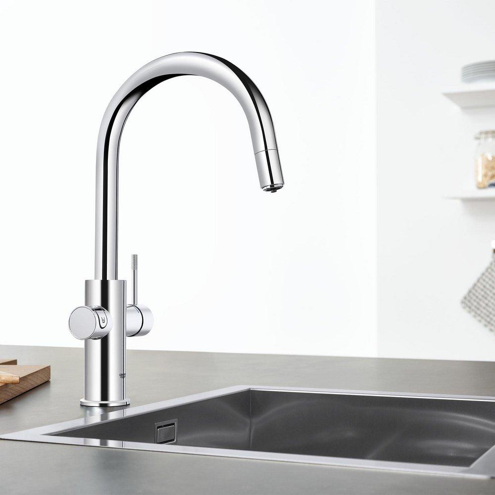 GROHE StarLight Chrome Single Handle Pull Out Kitchen Faucet 