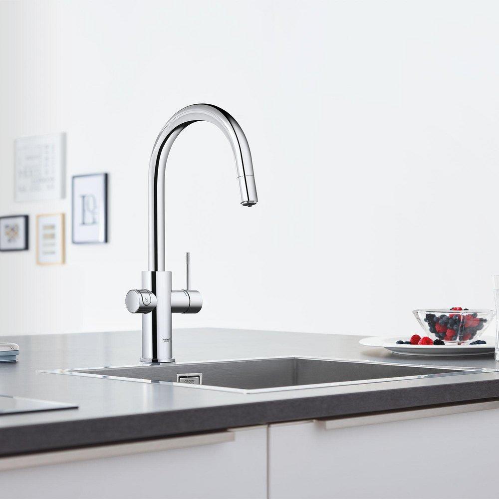 GROHE StarLight Chrome Single Handle Pull Out Kitchen Faucet 