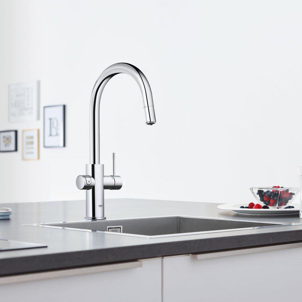 GROHE StarLight Chrome Single Handle Pull Out Kitchen Faucet 