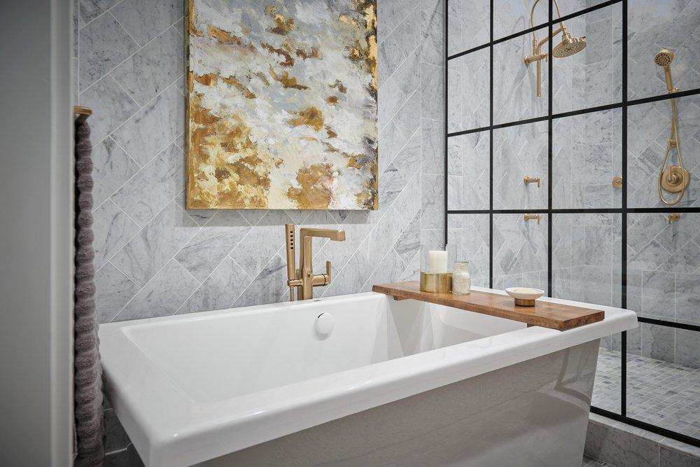 Brizo Luxe Gold Single Lever Handle Tub Filler Trim Only 