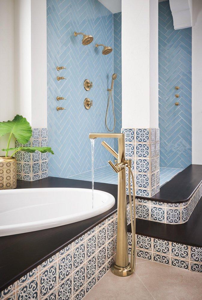 Brizo Luxe Gold Single Lever Handle Tub Filler Trim Only 