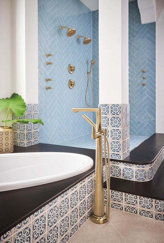 Brizo Luxe Gold Single Lever Handle Tub Filler Trim Only 