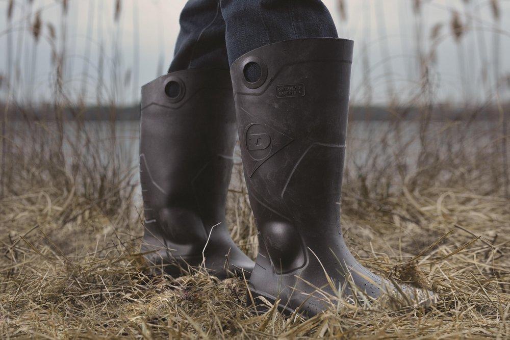 Dunlop Black PVC Knee Boot with Plain Toe in Black 