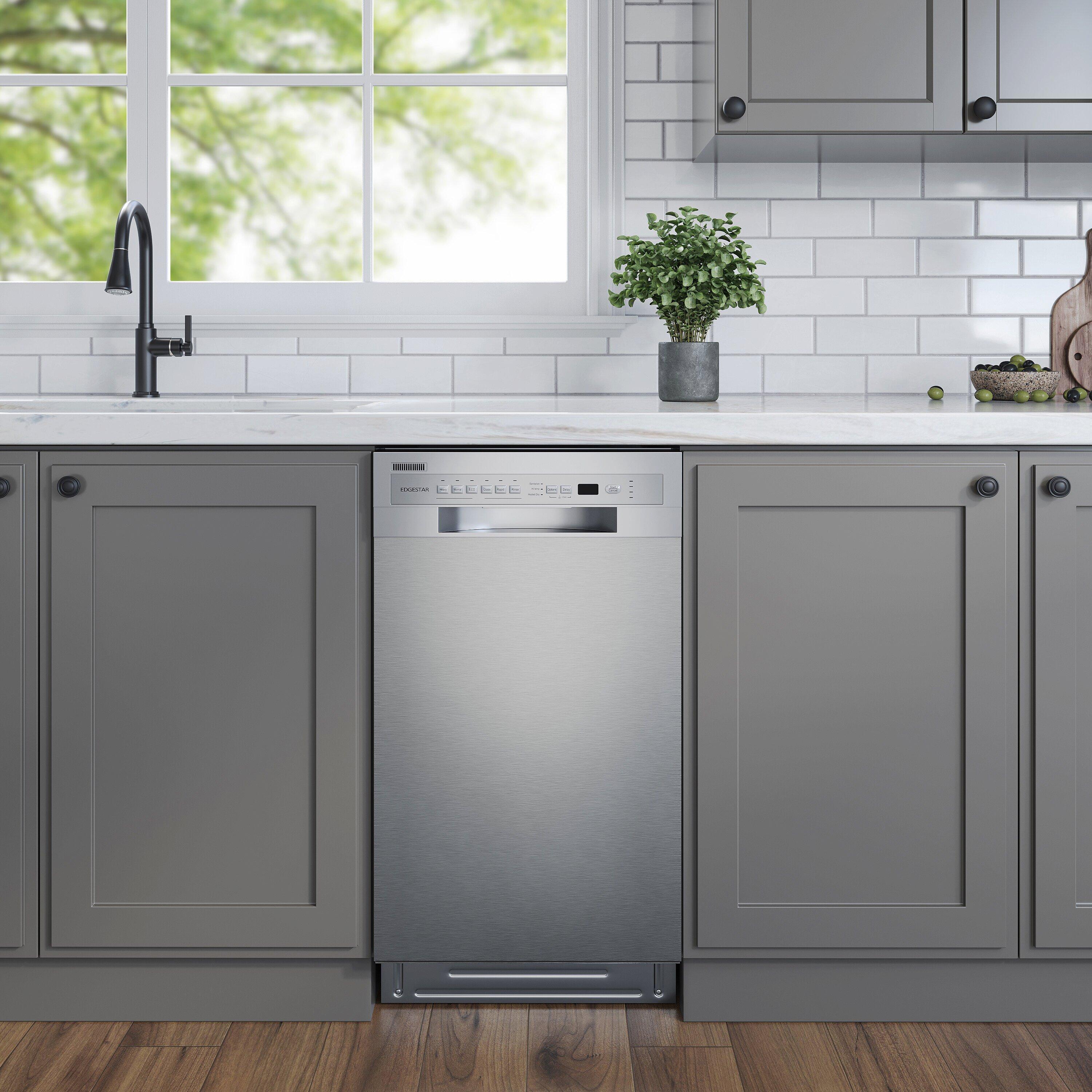 Edgestar Stainless Steel 17-5/8 in. 8 Place Settings Dishwasher 