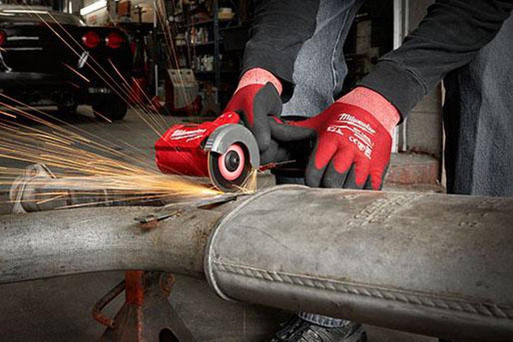 Milwaukee&reg; Red Cordless Lithium-ion Cut-Off Tool 