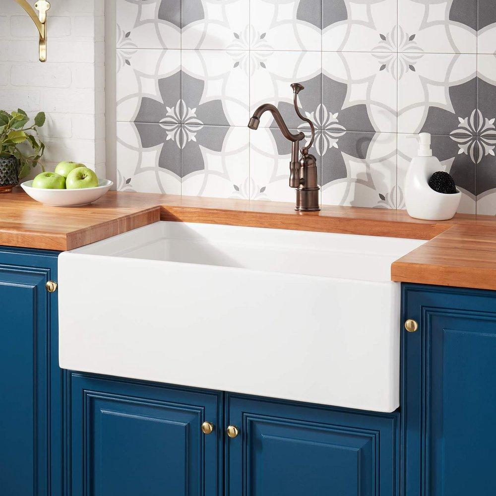 Signature Hardware White 30 x 18-7/8 in. Fireclay Single Bowl Farmhouse Kitchen Sink 