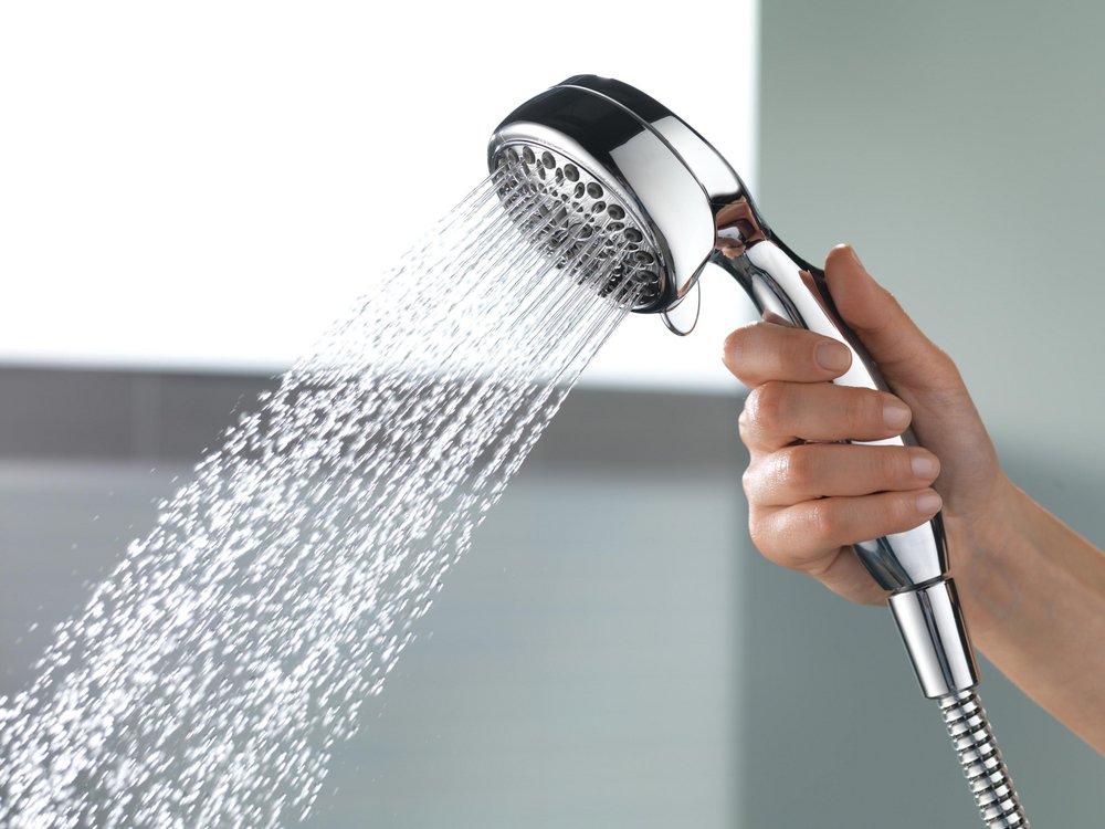 Delta Faucet Polished Chrome Multi Function Hand Shower 