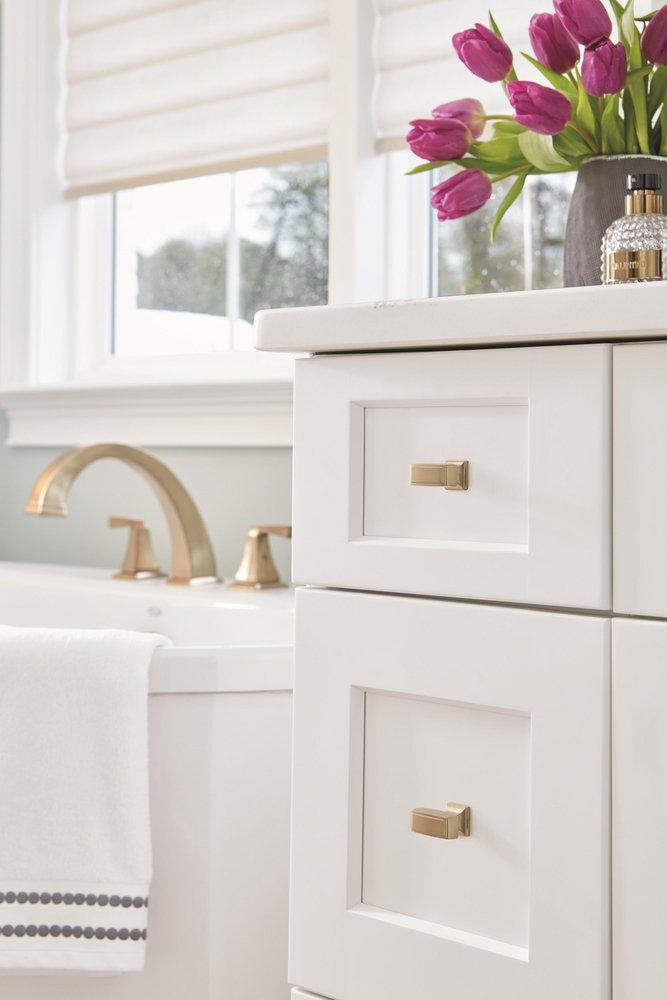 Mulholland 1-1/2 in (38 mm) Length Golden Champagne Cabinet Knob 