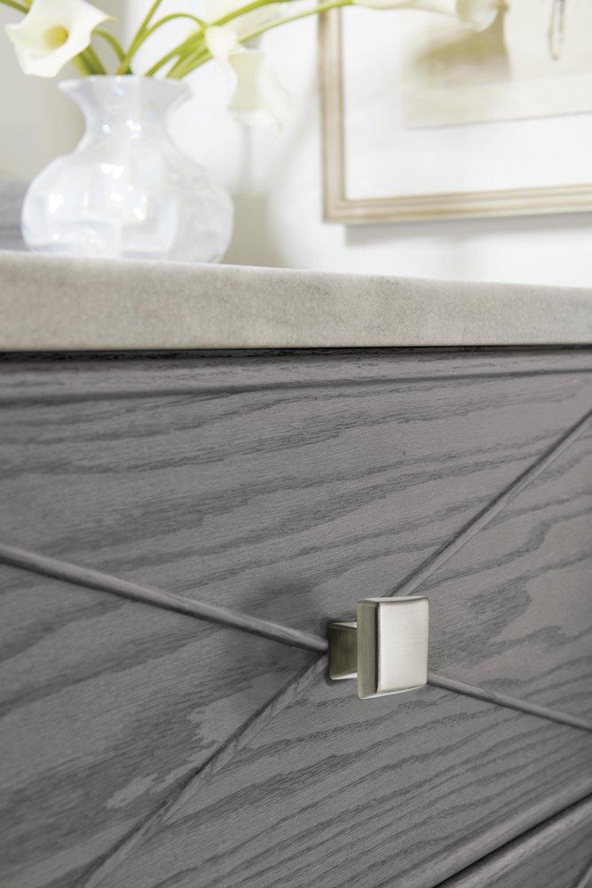 Amerock Satin Nickel Blackrock 1-1/2 in (38 mm) Length Satin Nickel Cabinet Knob 