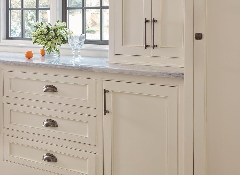 Davenport 3-3/4 in (96 mm) Center-to-Center Gunmetal Cabinet Pull 