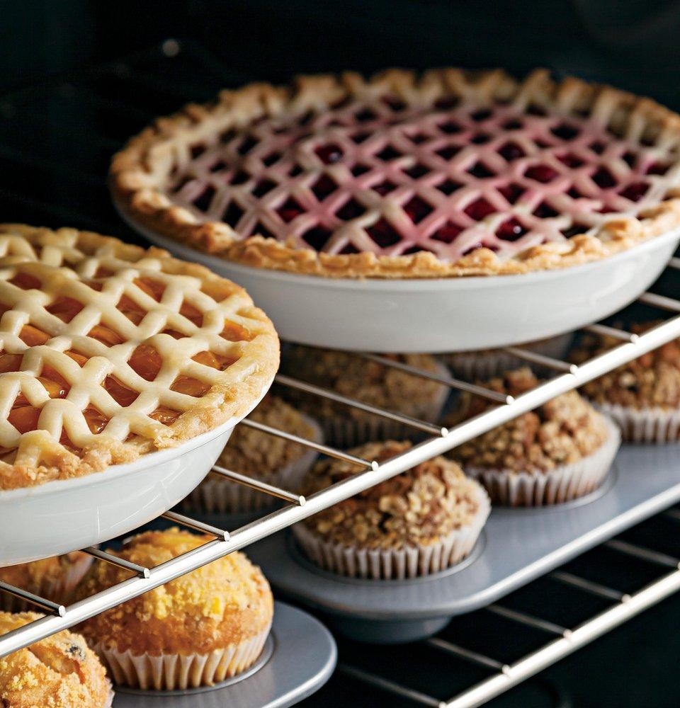 GE® White 30 in. Electric 4-Burner Coil Freestanding Range 