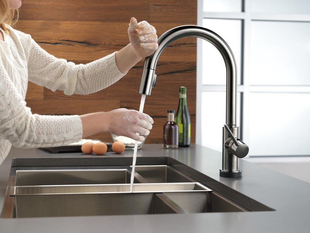 Delta Faucet Black Stainless Single Handle Pull Down Touch Activated Kitchen Faucet 