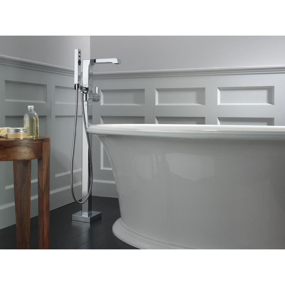 Delta Faucet Matte Black Single Handle Lever Floor Mount Filler 