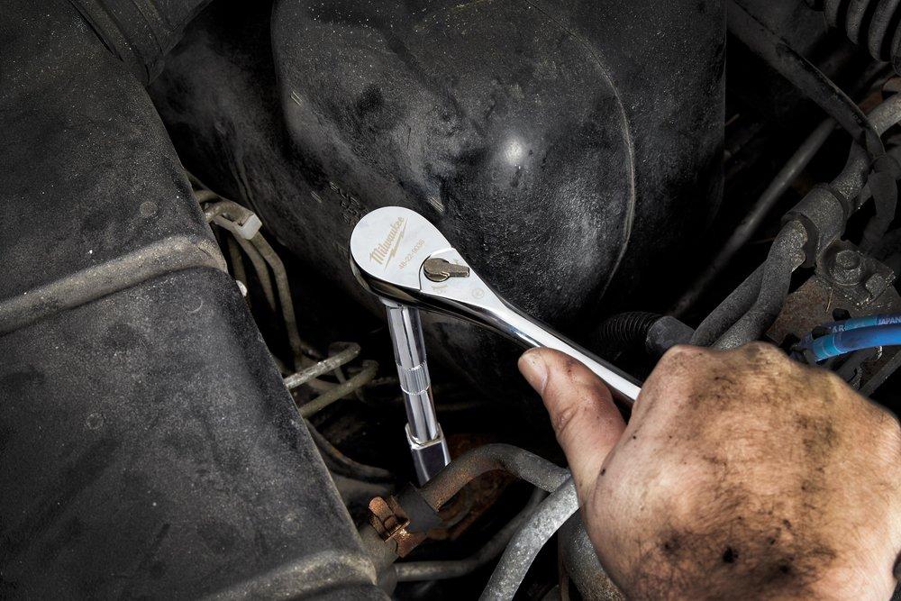 Milwaukee&reg; Silver Ratchet & Socket Set 1 Piece 