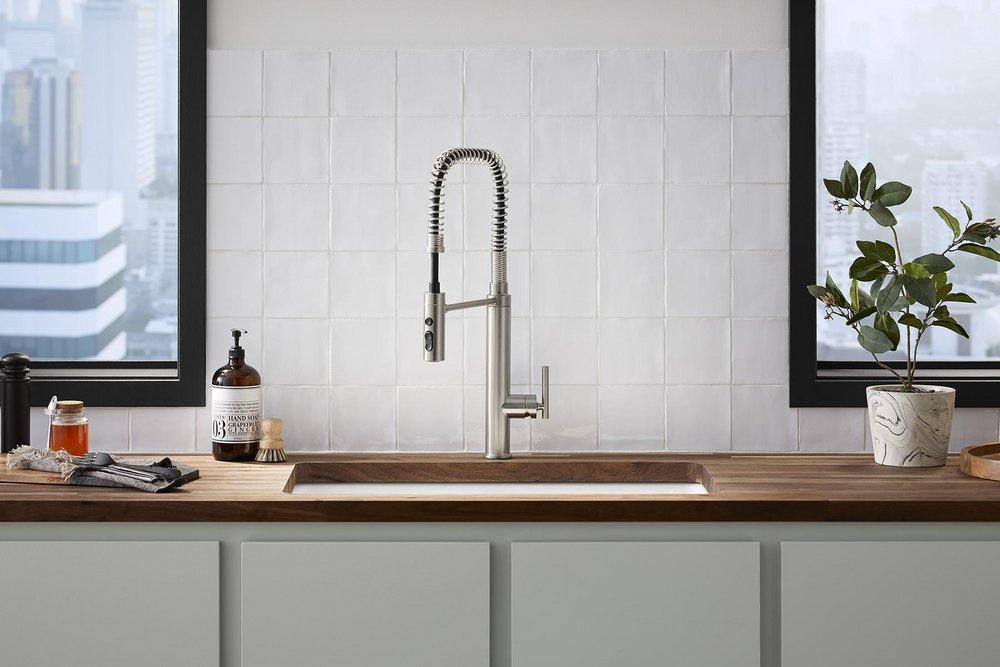 KOHLER Vibrant® Stainless Single Handle Kitchen Faucet with Three-Function Spray and Magnetic Docking 