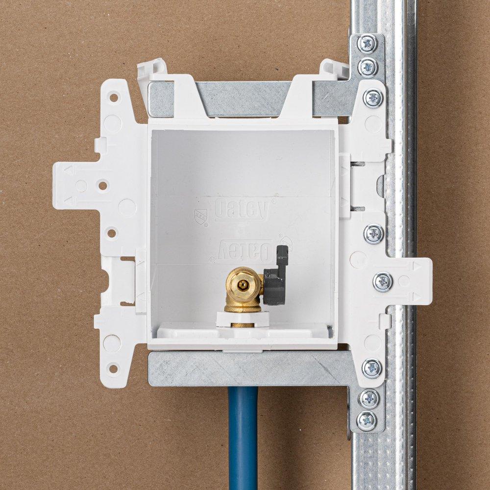 Oatey&reg; White 3-63/100 x 7-49/50 x 8-23/50 in. Ice Maker Quarter-Turn Fire Rated Supply Box 