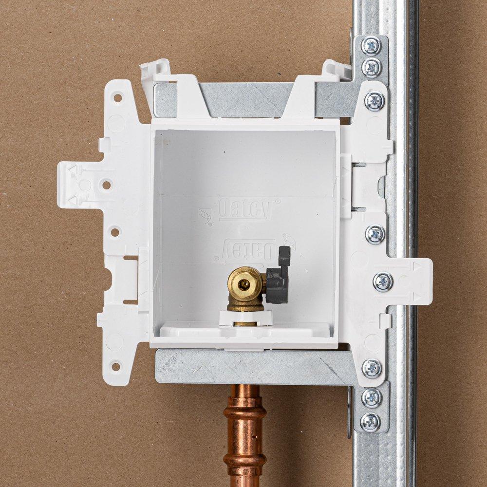 Oatey&reg; White 3-63/100 x 7-49/50 x 8-23/50 in. Ice Maker Quarter-Turn Fire Rated Supply Box 