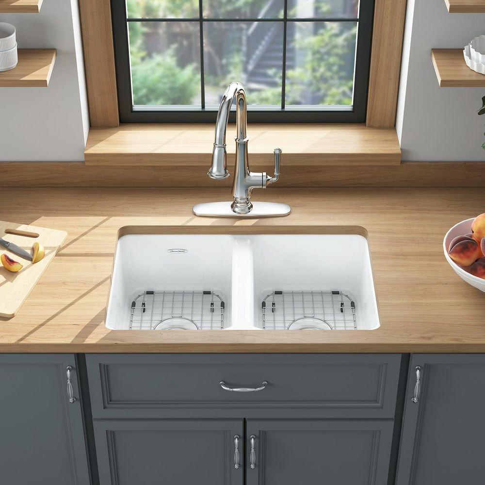 American Standard Brilliant White 30-1/16 x 19-1/8 in. No Hole Cast Iron Double Bowl Undermount Kitchen Sink 