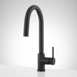 Single Handle Pull Down Kitchen Faucet in Matte Black