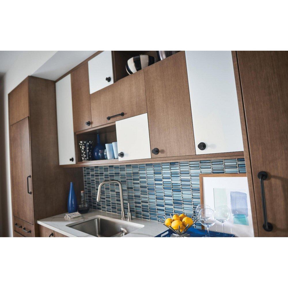 Atlas Homewares Matte Black Zinc Alloy D-shaped Pull 