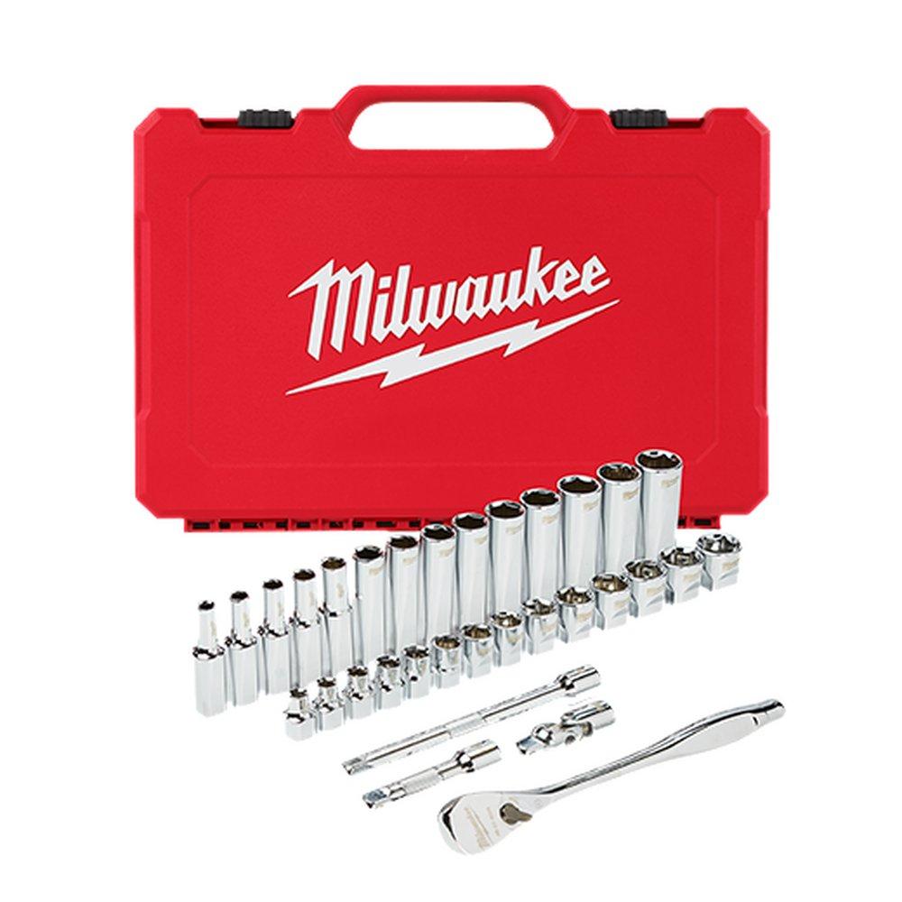Milwaukee&reg; Chrome Ratchet and Socket Set 