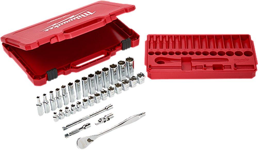 Milwaukee&reg; Chrome Ratchet and Socket Set 