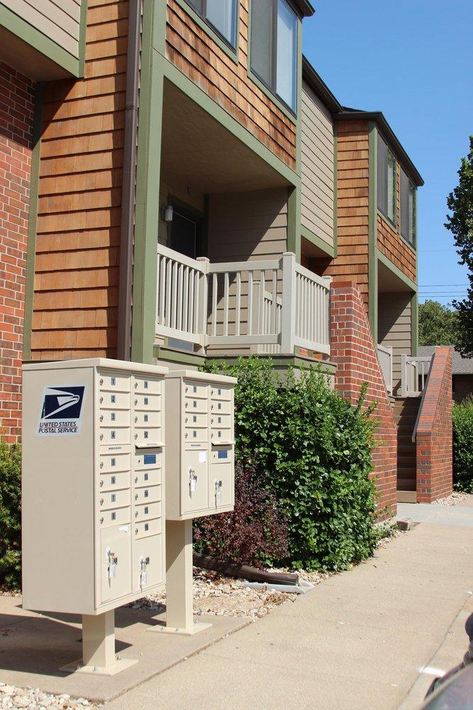 Florence Sandstone 62 in. Aluminum Cluster Box unit Mailbox 