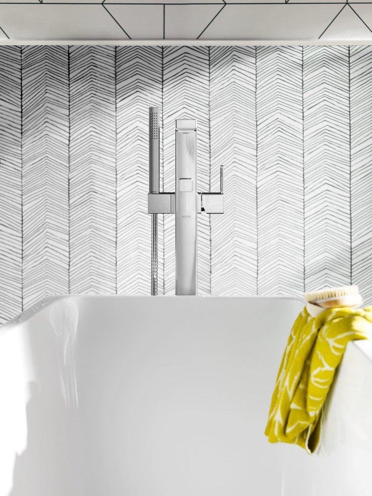 Moen Brushed Nickel Single Handle Lever Floor Mount Filler 