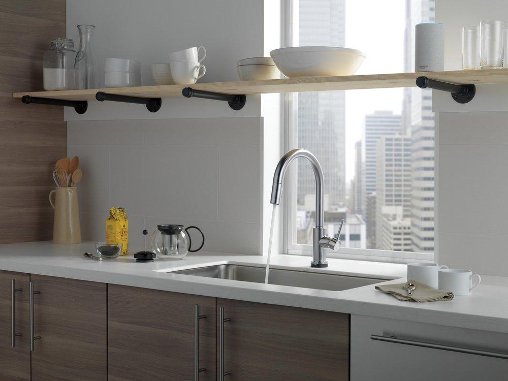 Delta Faucet Arctic Stainless Single Handle Pull Down Voice and Touch Activated Kitchen Faucet 