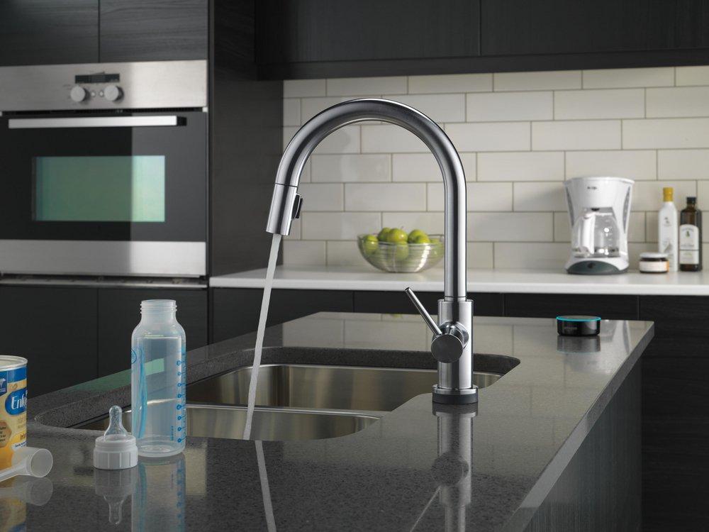 Delta Faucet Arctic Stainless Single Handle Pull Down Voice and Touch Activated Kitchen Faucet 