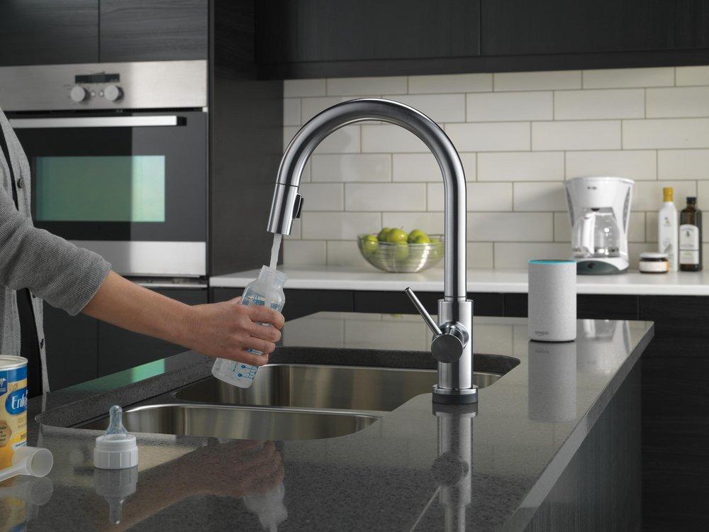Delta Faucet Arctic Stainless Single Handle Pull Down Voice and Touch Activated Kitchen Faucet 