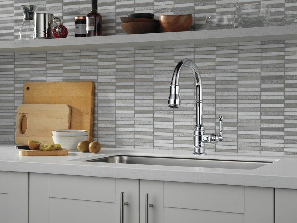 Delta Faucet Black Stainless Single Handle Pull Down Kitchen Faucet 