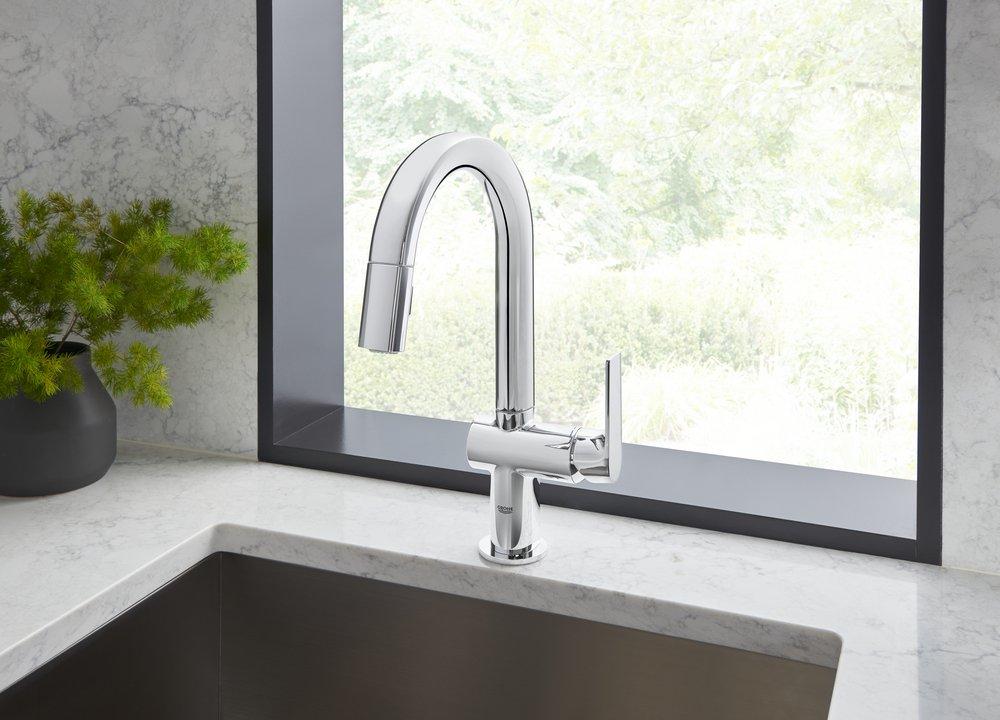 GROHE StarLight Chrome Monoblock Single Handle Pull Down Kitchen Faucet 
