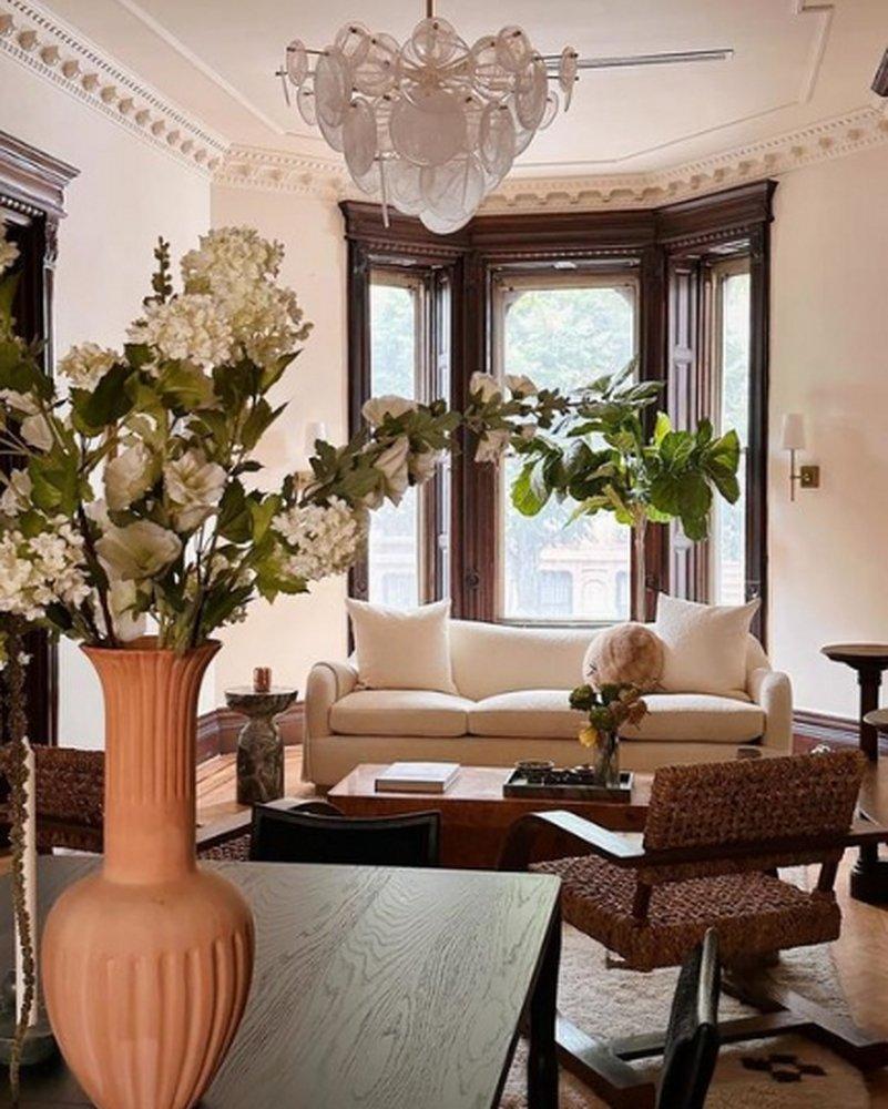 Visual Comfort & Co. Signature Gild 54-3/4 x 37-1/4 in. 40W 9-Light Casual Chandelier 