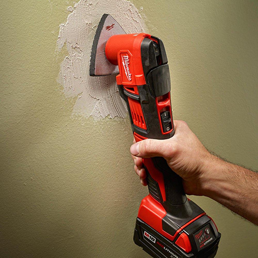 Milwaukee&reg; Red Oscillating Multi-Tool 